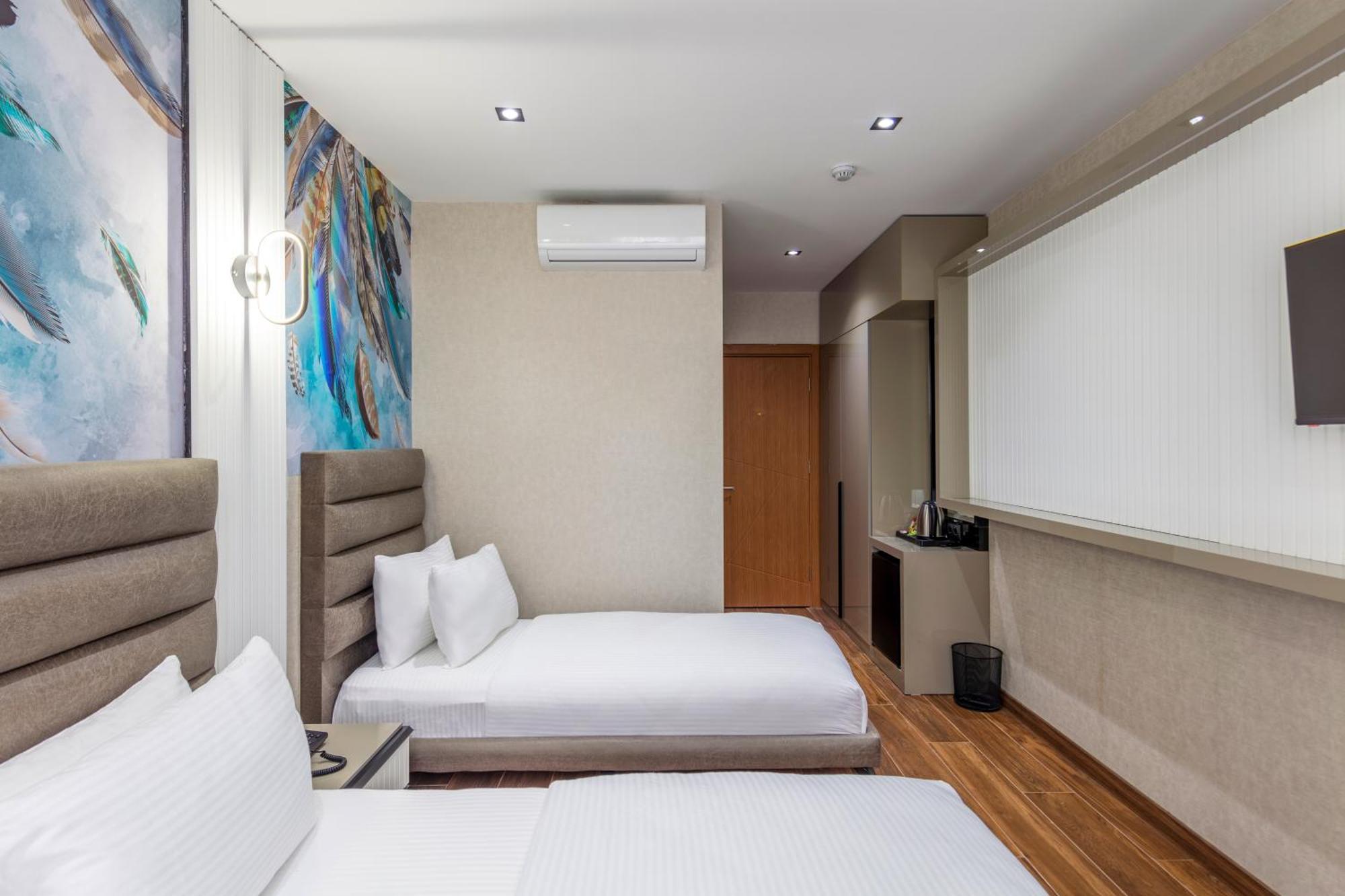 Dem Premium Hotel - Round Trip Airport Service - Istanbul International Airport Arnavutkoy Exteriör bild