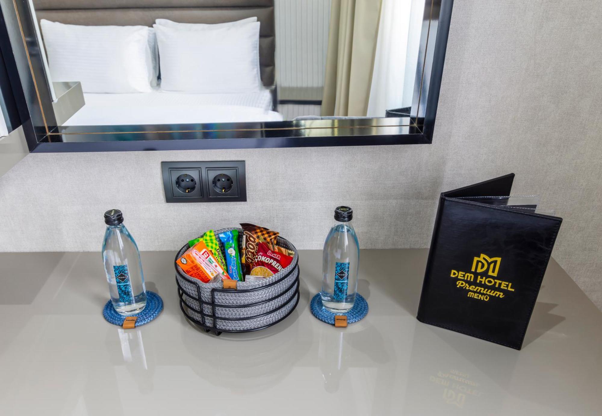 Dem Premium Hotel - Round Trip Airport Service - Istanbul International Airport Arnavutkoy Exteriör bild