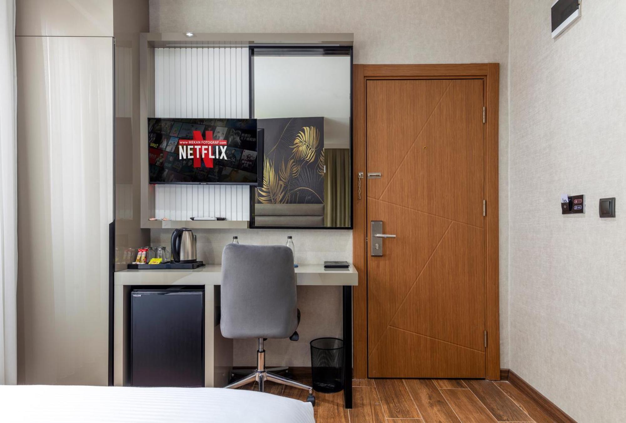 Dem Premium Hotel - Round Trip Airport Service - Istanbul International Airport Arnavutkoy Exteriör bild