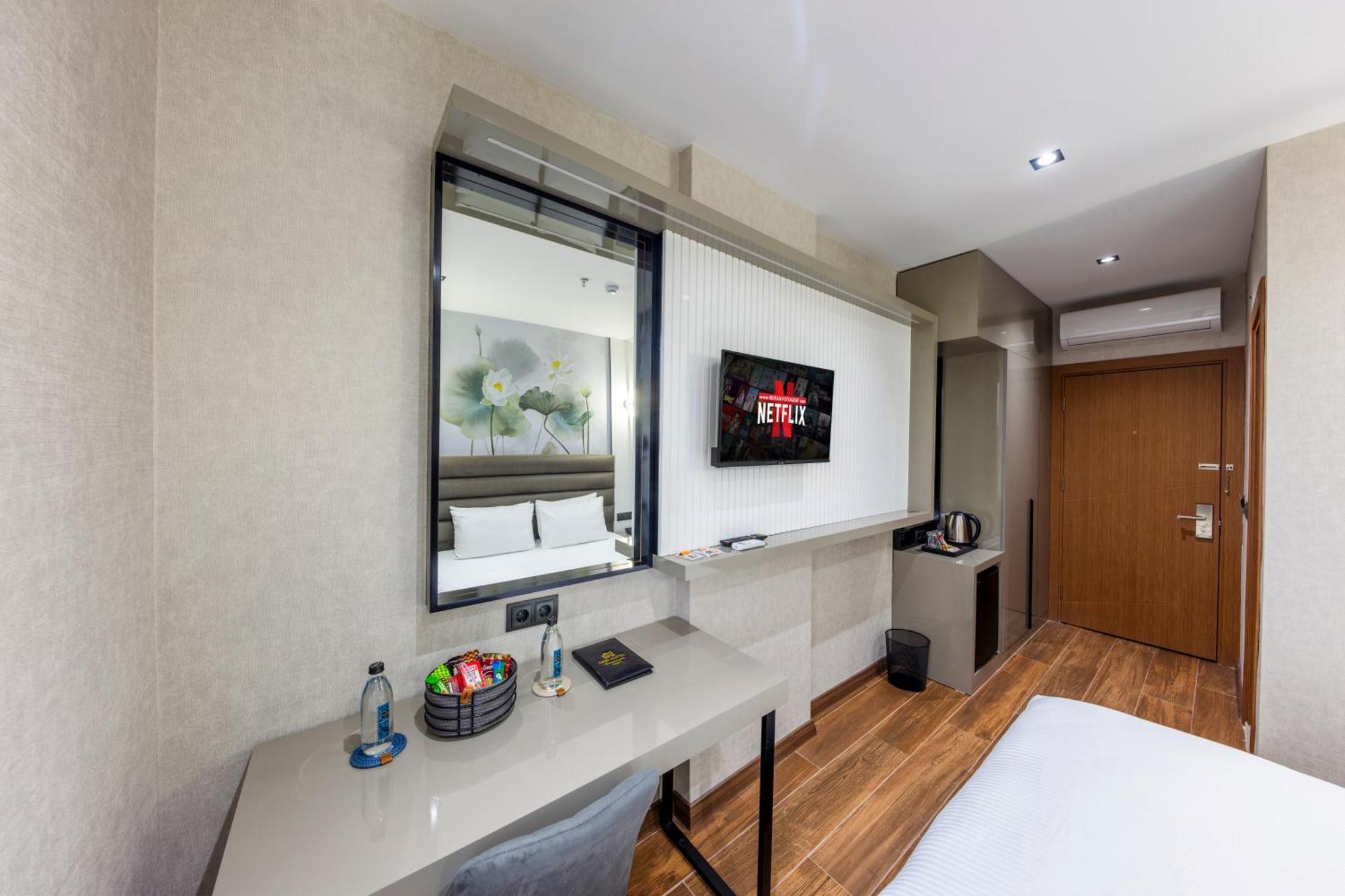 Dem Premium Hotel - Round Trip Airport Service - Istanbul International Airport Arnavutkoy Exteriör bild