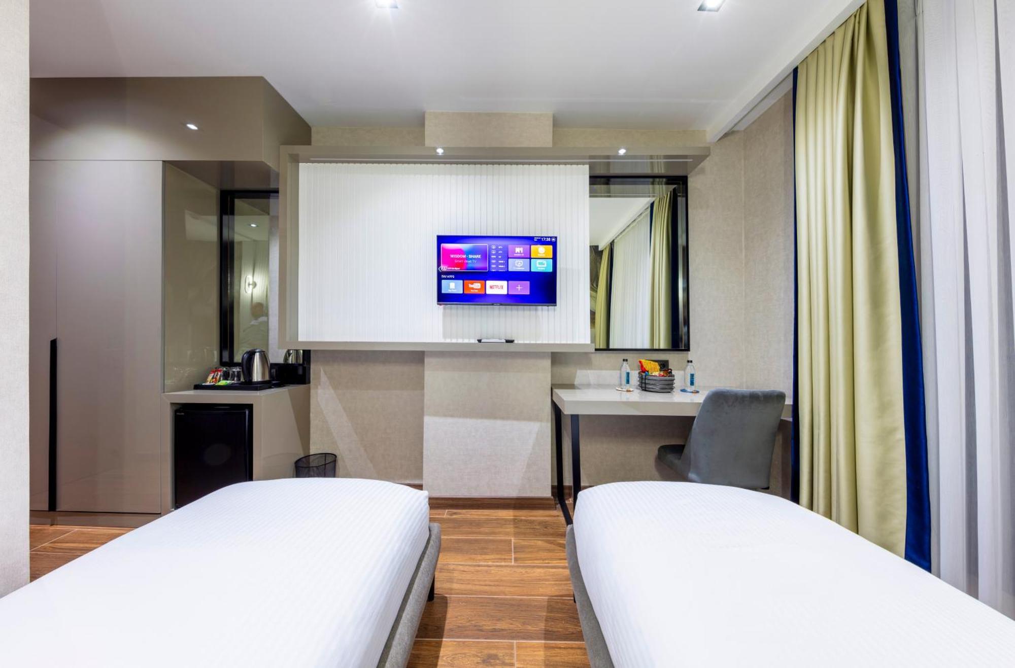 Dem Premium Hotel - Round Trip Airport Service - Istanbul International Airport Arnavutkoy Exteriör bild