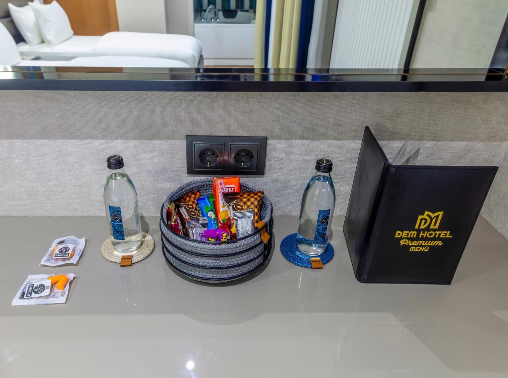 Dem Premium Hotel - Round Trip Airport Service - Istanbul International Airport Arnavutkoy Exteriör bild