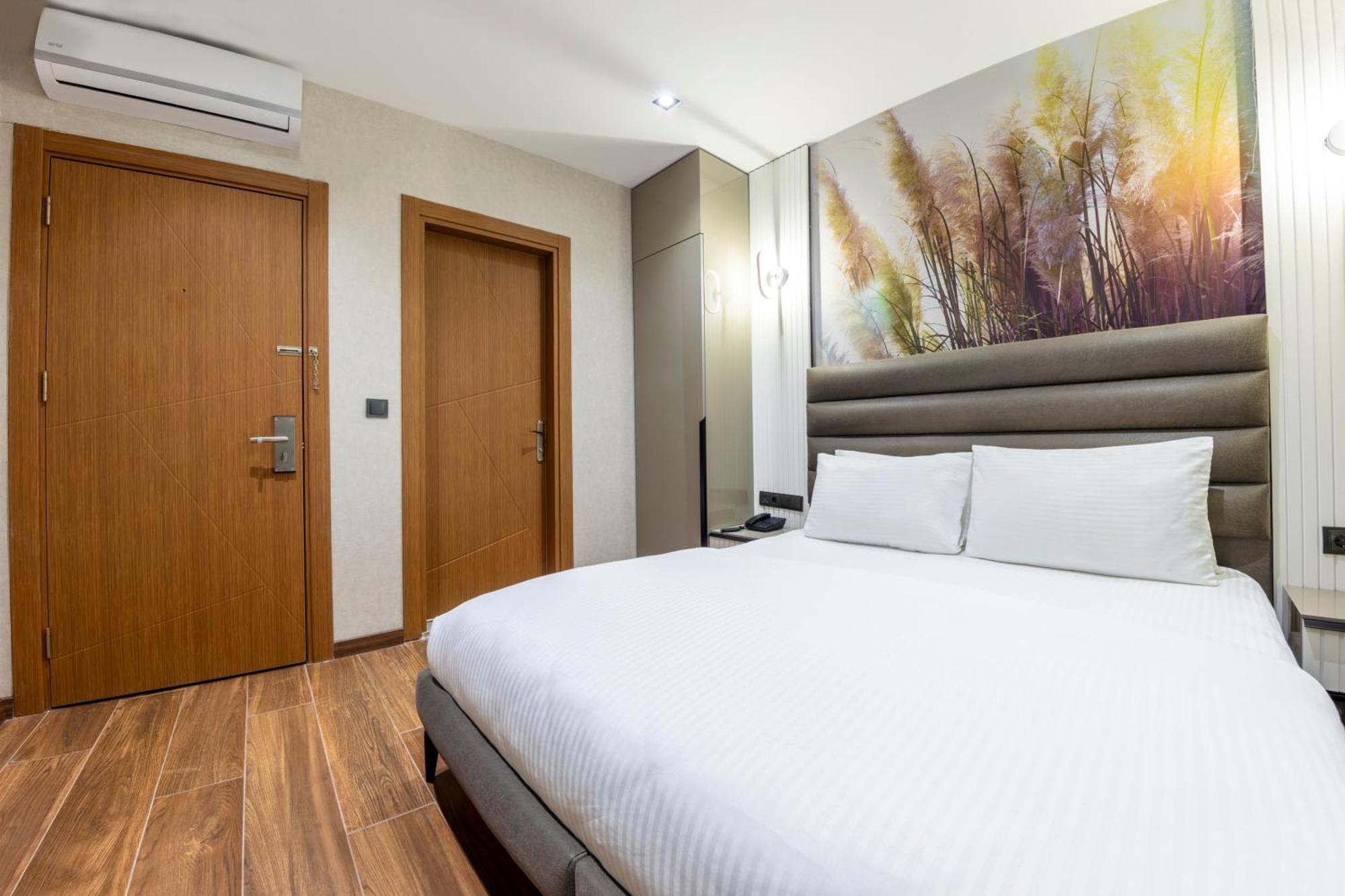 Dem Premium Hotel - Round Trip Airport Service - Istanbul International Airport Arnavutkoy Exteriör bild