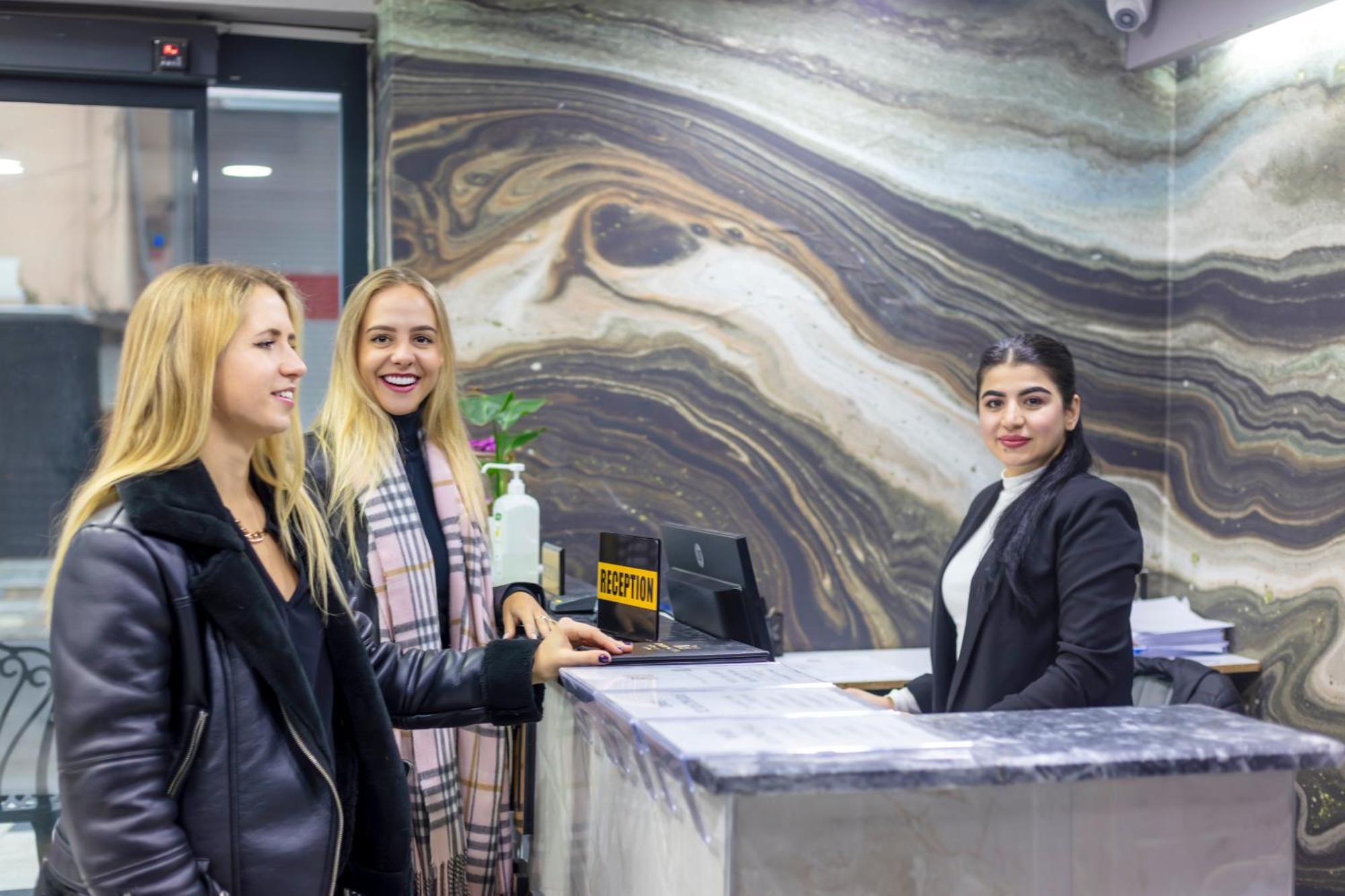 Dem Premium Hotel - Round Trip Airport Service - Istanbul International Airport Arnavutkoy Exteriör bild