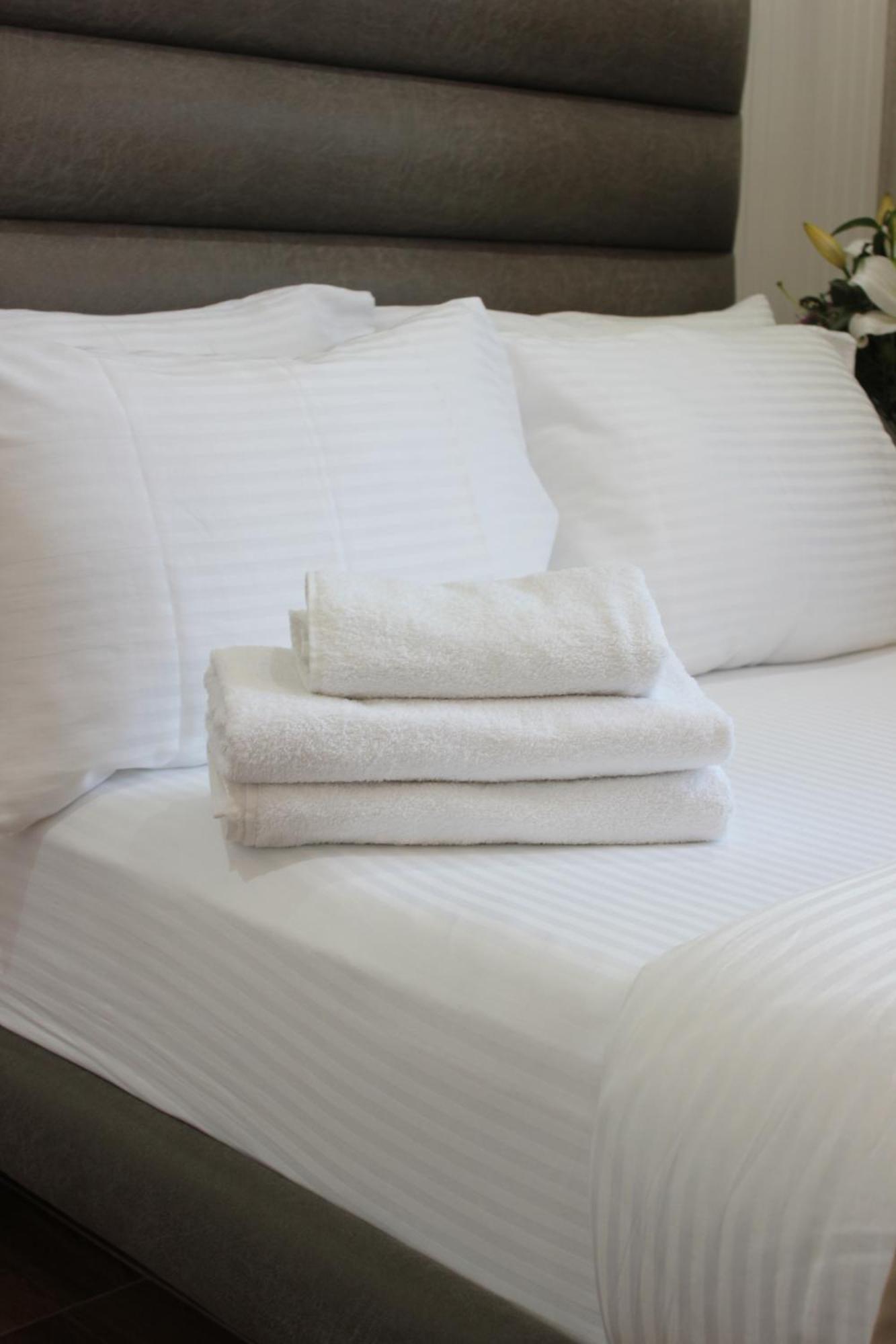 Dem Premium Hotel - Round Trip Airport Service - Istanbul International Airport Arnavutkoy Exteriör bild